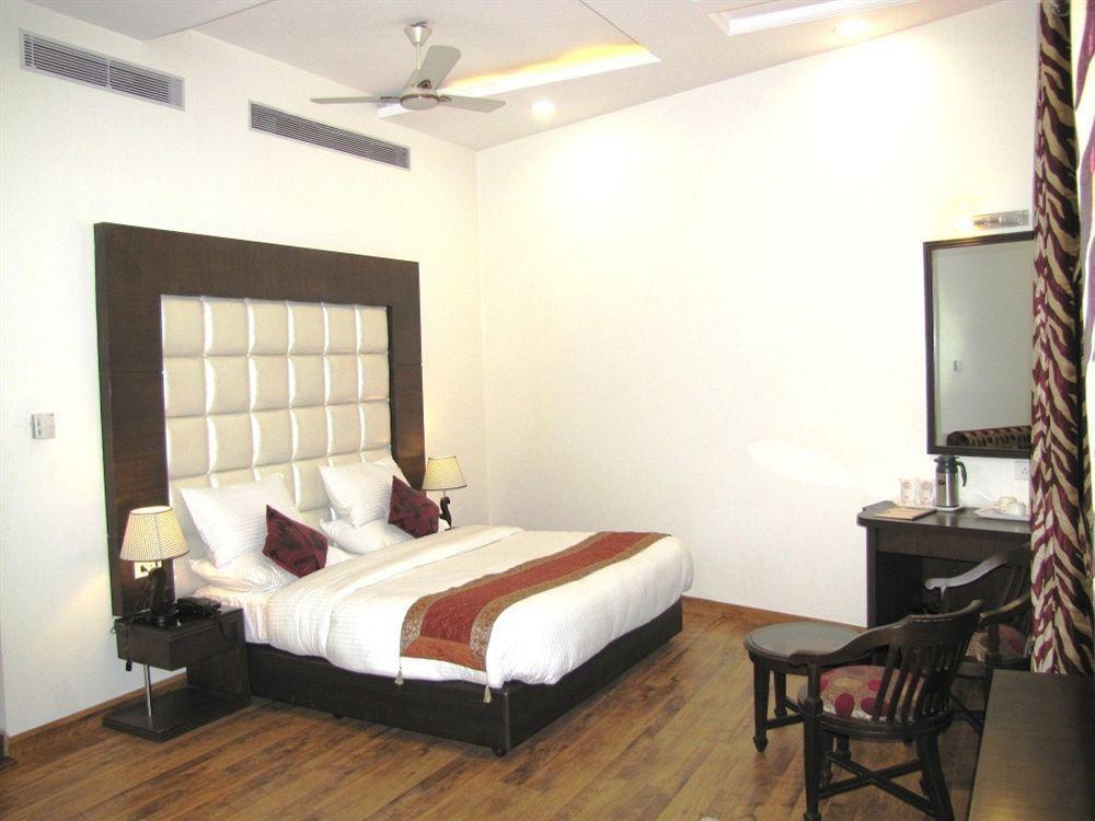 Hotel Prems Paradise Amritsar Exterior photo